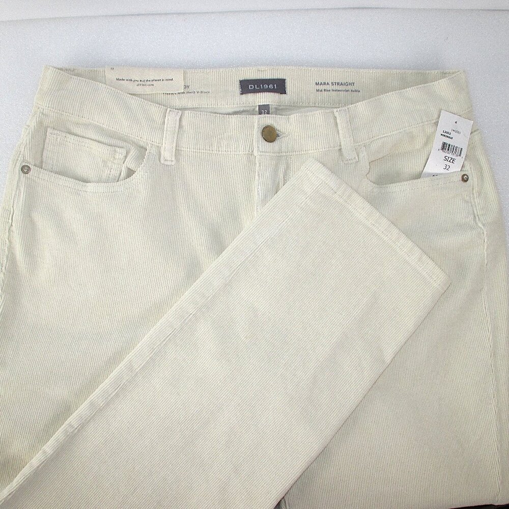 🌷DL1961 "MARA" STRAIGHT LEG MID RISE CORDUROY JEANS